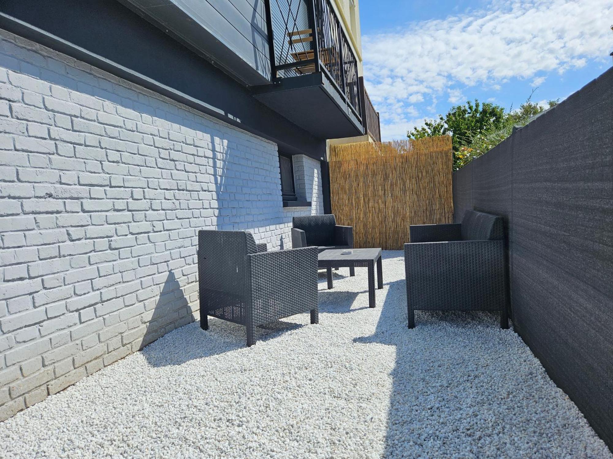Maison Entiere Proche Plage Saint-Léonard Exterior foto